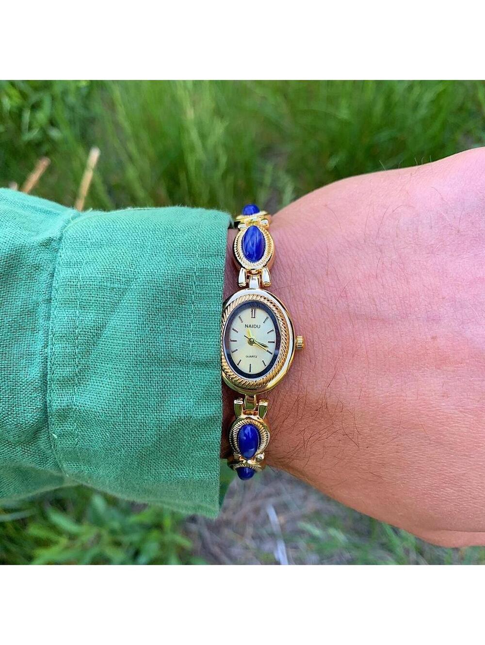Y2k style Dainty cute Gold style tone quartz watch with dark blue jade stone - Picture 4 of 8